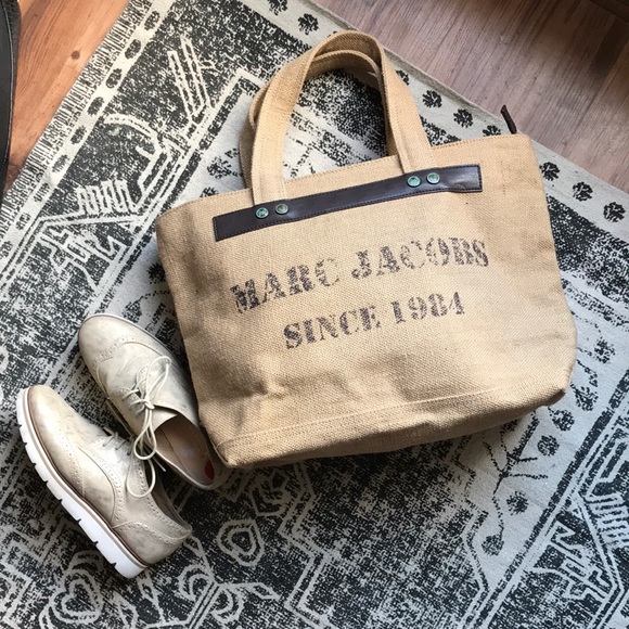 Marc Jacobs Handbags - MARC JACOBS burlap weekend/ market bag